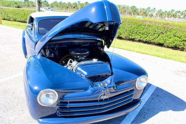 1946 Ford Super Deluxe