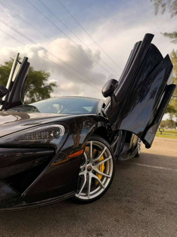 2018 McLaren 570GT