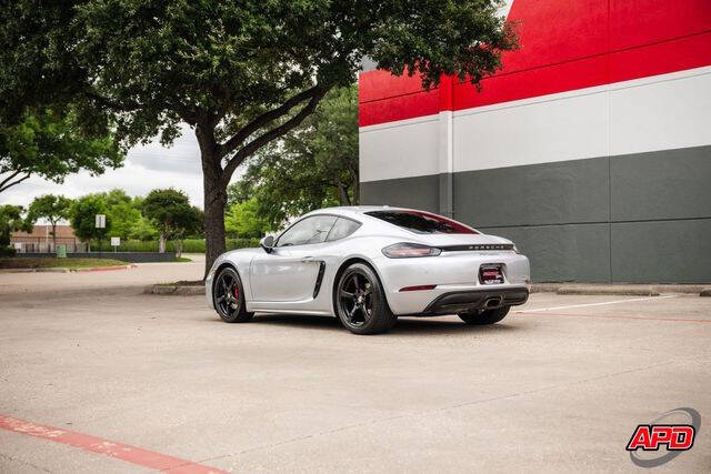 2017 Porsche 718 Cayman