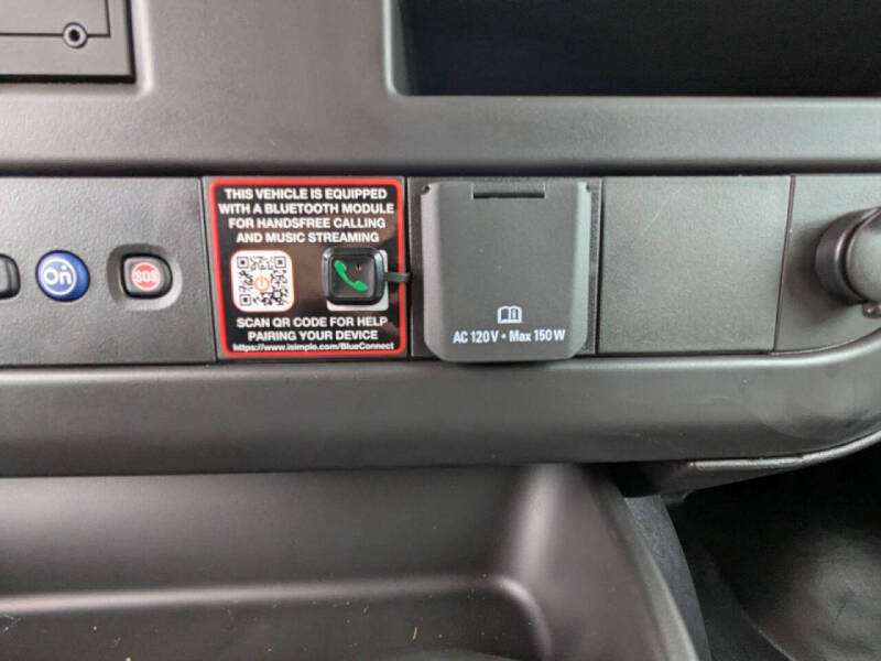 2025 Chevrolet Express 3500