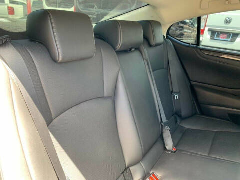 2022 Lexus ES 350