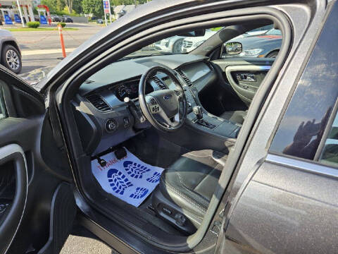 2017 Ford Taurus SEL