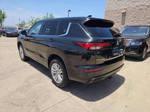 2022 Mitsubishi Outlander ES