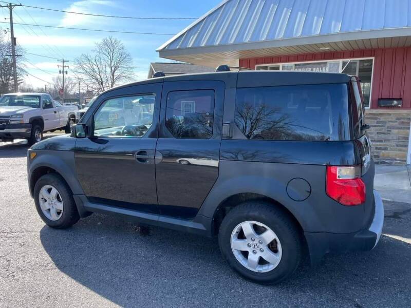 2005 Honda Element for sale at Momber Sales in Sparta MI