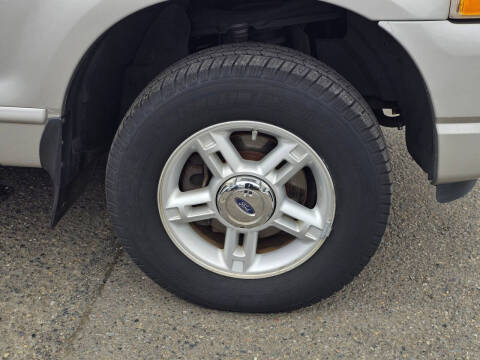 2004 Ford Explorer XLT