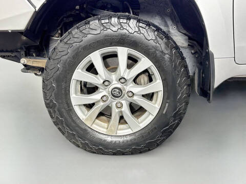 2016 Toyota Land Cruiser