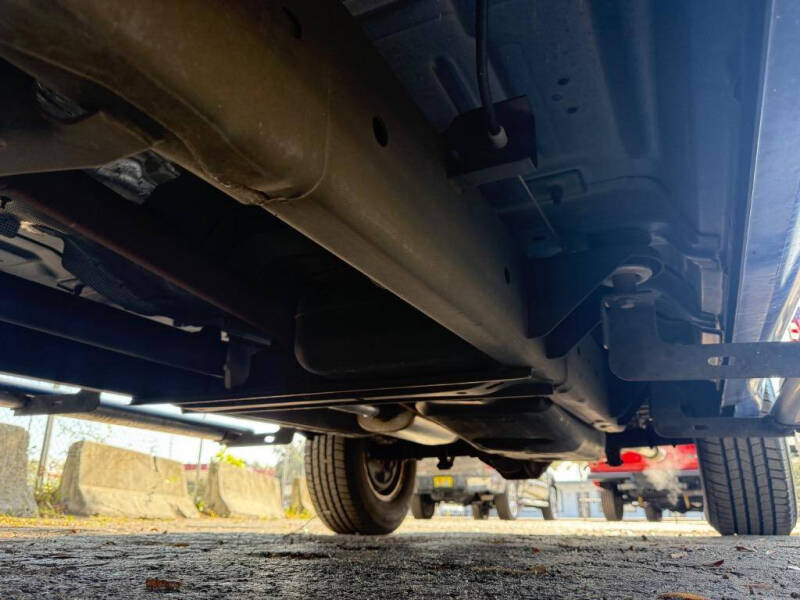 2008 Mitsubishi Raider LS