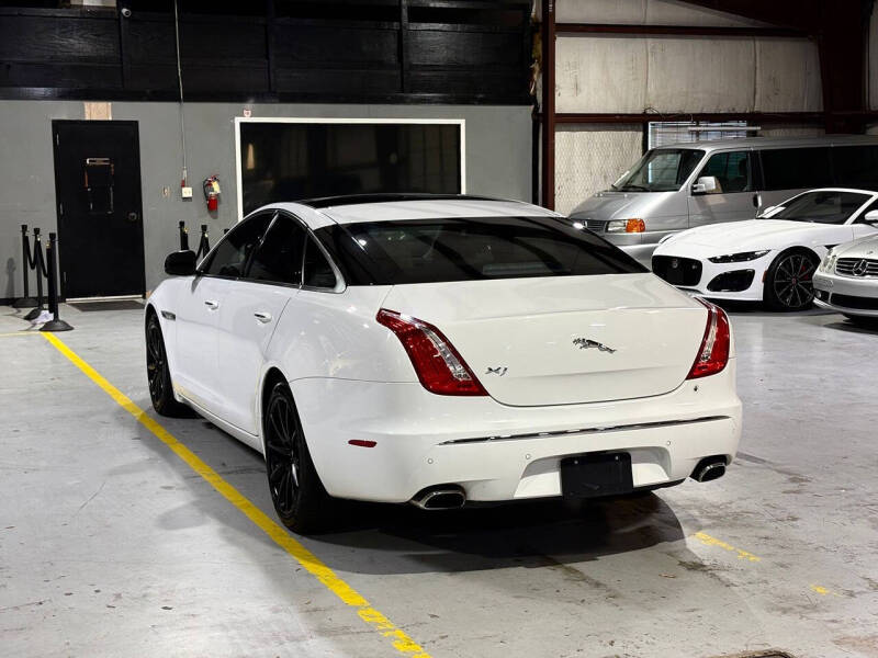 2012 Jaguar XJ