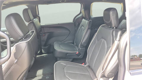 2027 Chrysler Pacifica Limited