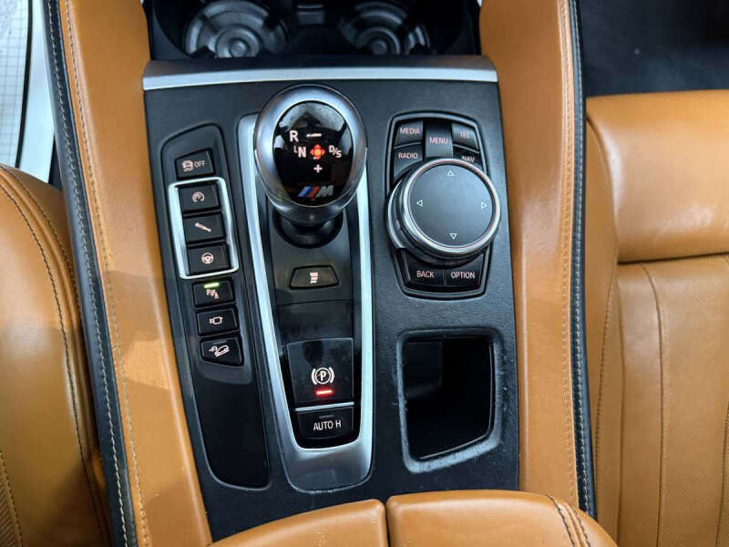 2016 BMW X6 M