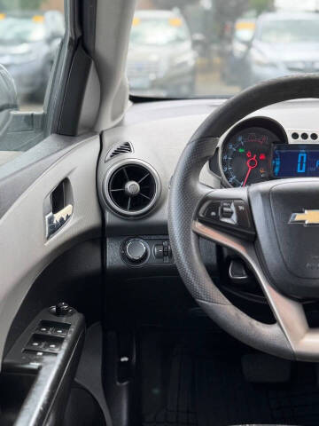 2013 Chevrolet Sonic LT Auto