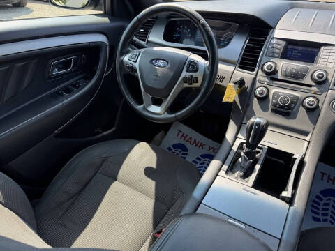 2016 Ford Taurus SEL