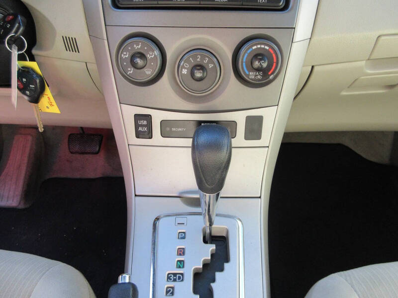 2012 Toyota Corolla LE