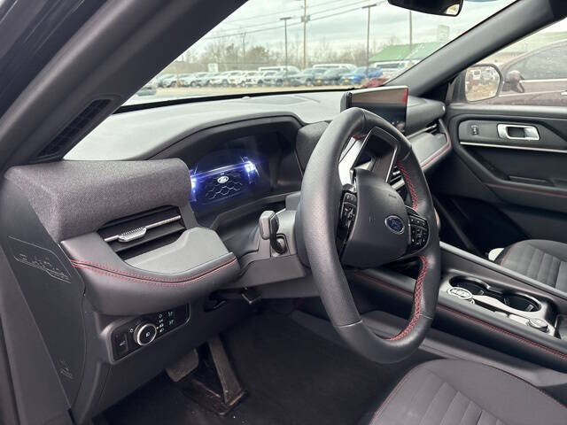 2025 Ford Explorer ST-Line