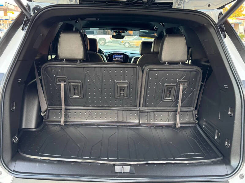 2022 Chevrolet Traverse LT Leather