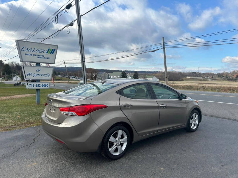 2013 Hyundai Elantra GLS photo 11