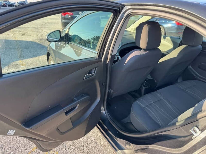 2017 Chevrolet Sonic LT Auto