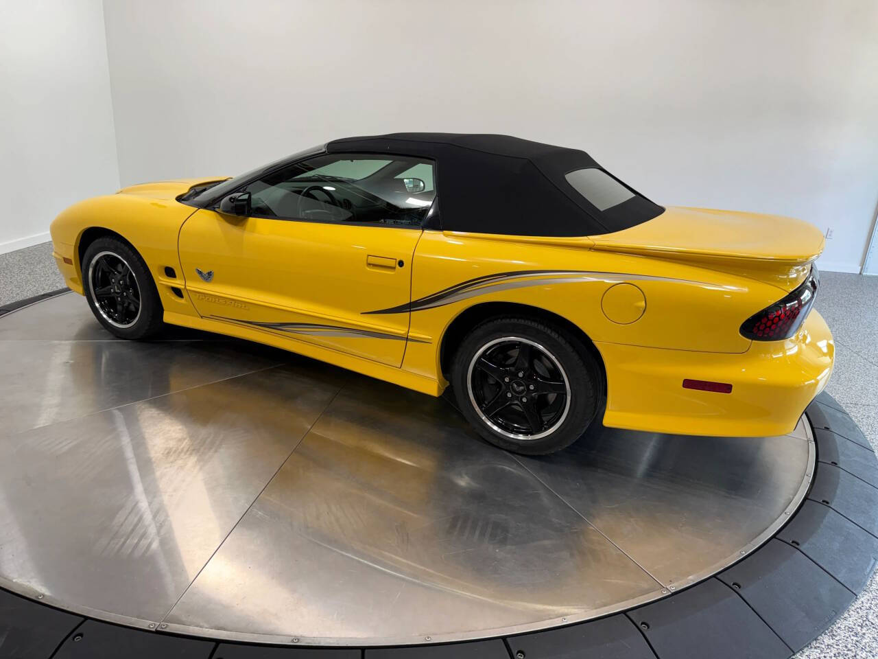 2002 Pontiac Firebird 12