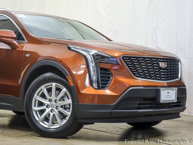 Used 2019 Cadillac XT4 Luxury with VIN 1GYFZBR42KF132463 for sale in Tinley Park, IL