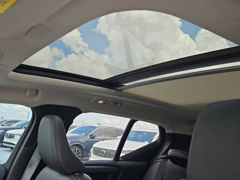 2026 Volvo XC40 B5 Core