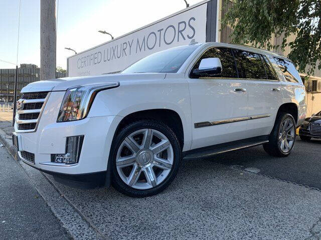 2016 Cadillac Escalade Luxury Collection