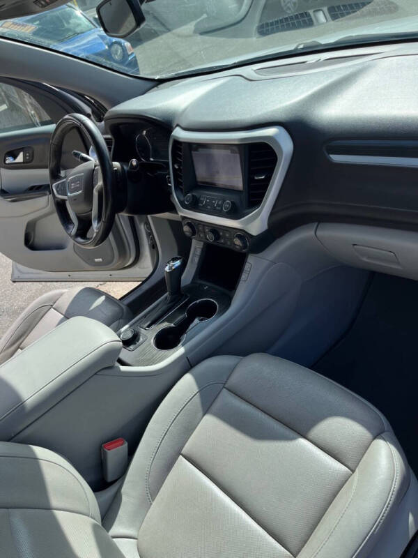 2017 GMC Acadia SLT-1