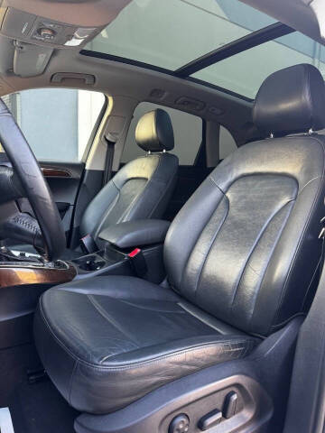 2012 Audi Q5 3.2 quattro Premium Plus