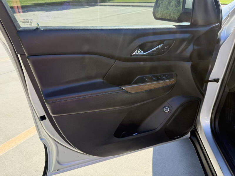 2017 GMC Acadia SLE-2