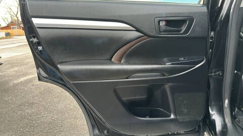 2017 Toyota Highlander Hybrid LE