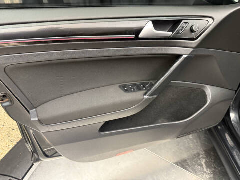 2015 Volkswagen Golf GTI SE