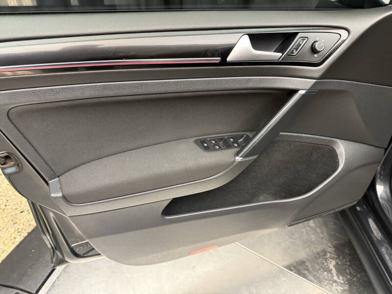 2015 Volkswagen Golf GTI SE