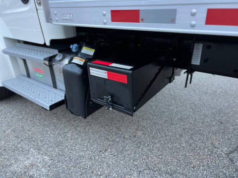 2020 Freightliner M2 106