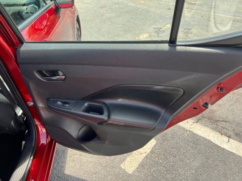 2025 Nissan Versa SR