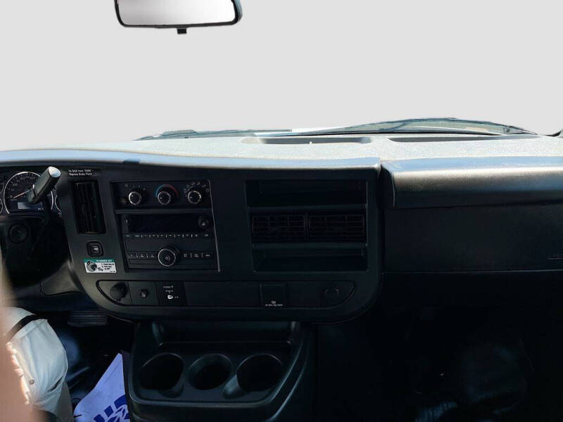 2024 Chevrolet Express 2500