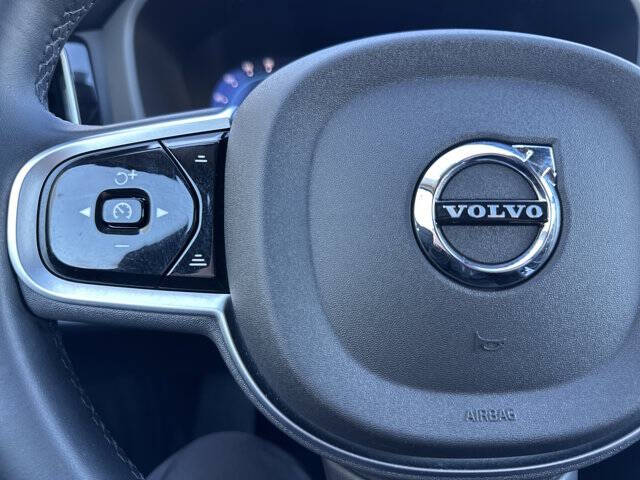 2025 Volvo XC60 B5 Plus Dark Theme