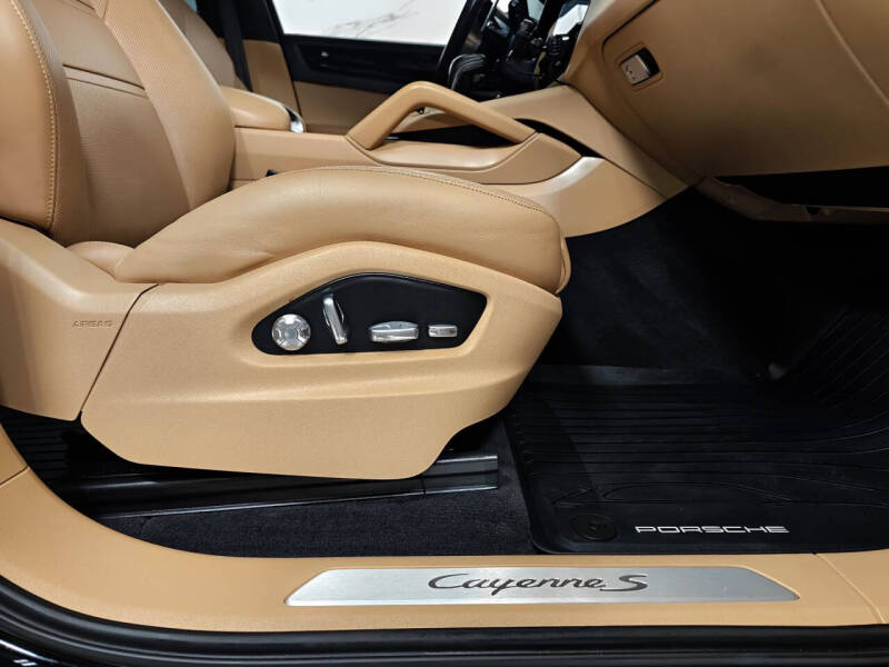 2020 Porsche Cayenne S