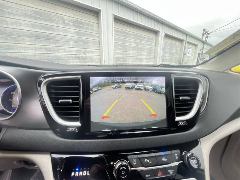 2024 Chrysler Pacifica Touring L