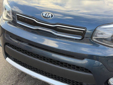 2017 Kia Soul +