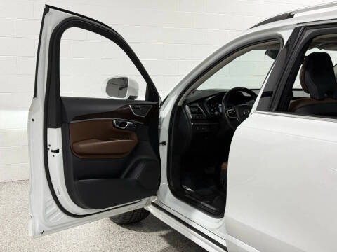 2019 Volvo XC90 T6 Momentum