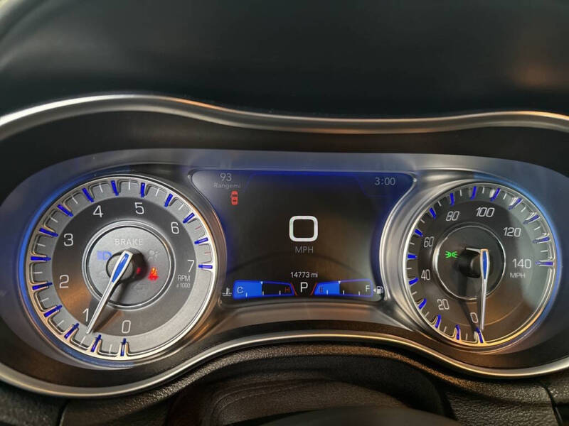 2023 Chrysler 300 Touring