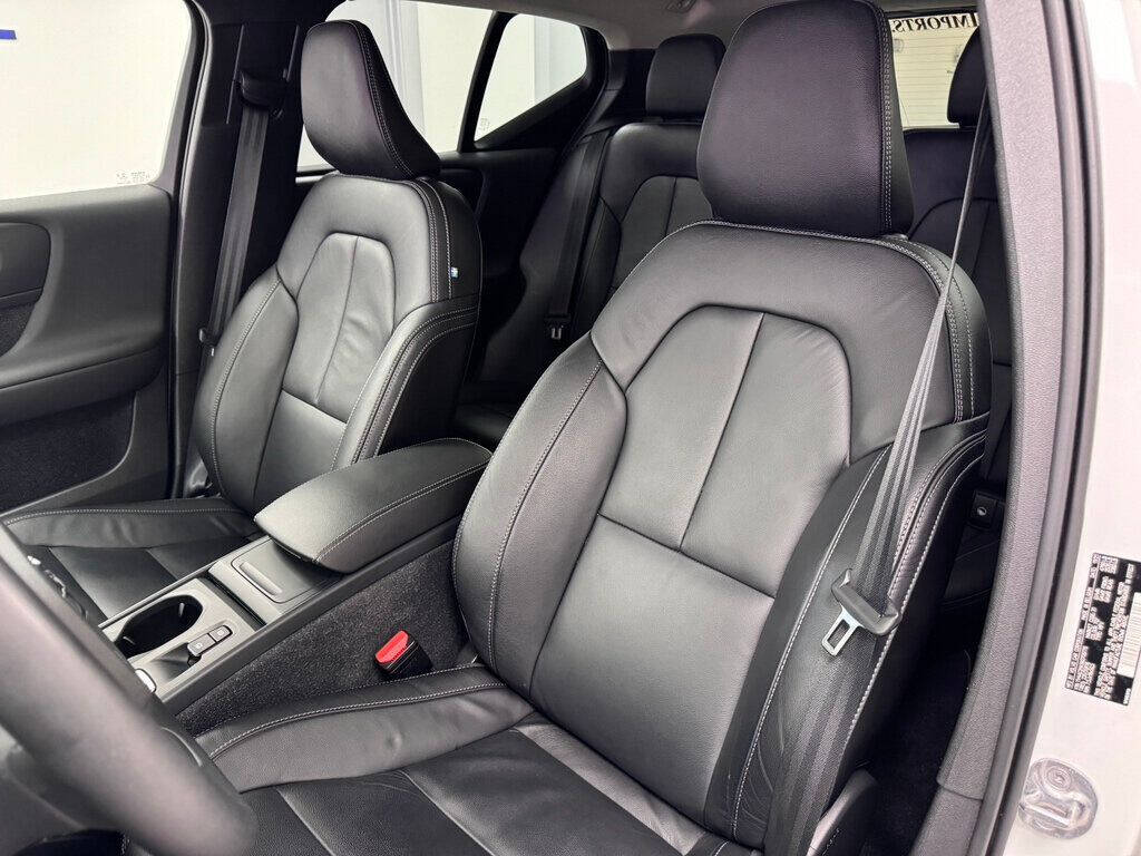 2022 Volvo XC40 for sale at Conway Imports in   Streamwood, IL