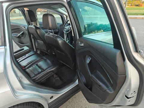2017 Ford C-MAX Energi Titanium