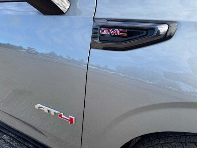 2025 GMC Yukon XL AT4