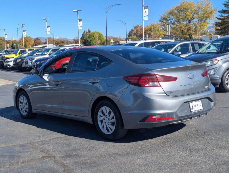 2019 Hyundai Elantra SE