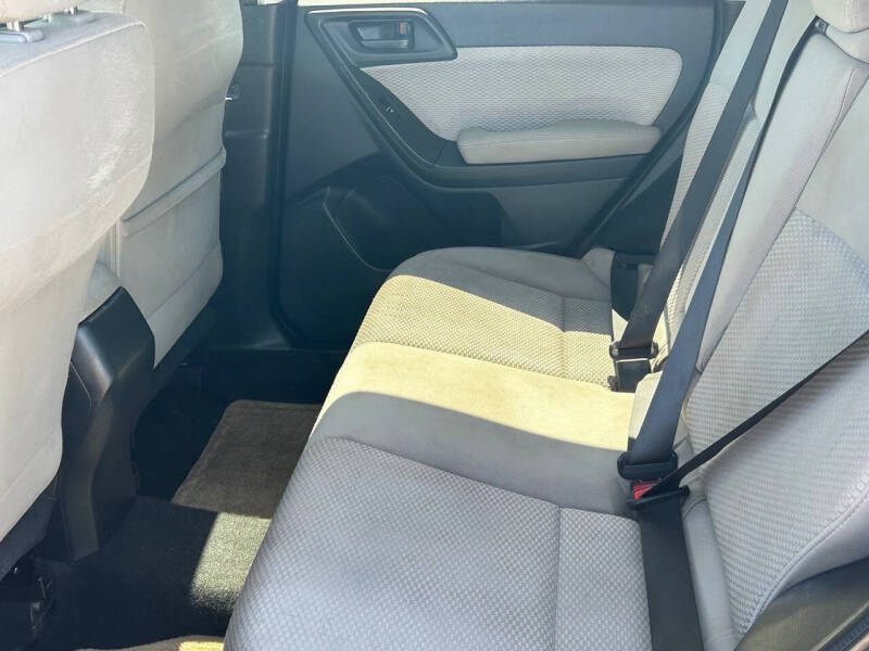 2017 Subaru Forester Premium - Photo 15