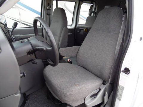 2004 Ford E-Series E-250