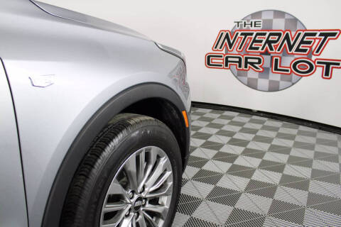 2024 Cadillac XT4 Premium Luxury