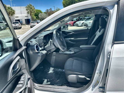 2025 Chevrolet Trax LS