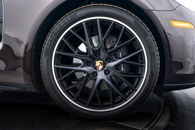 2017 Porsche Panamera