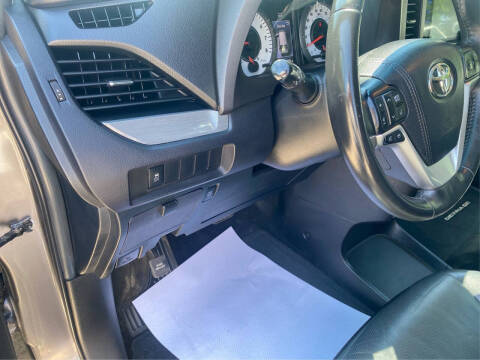 2015 Toyota Sienna
